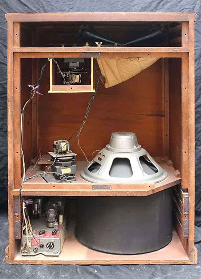Inside a Leslie speaker