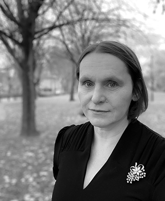 Sarah Angliss headshot